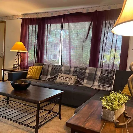 Retro 5 Bed House In The Heart Of Entertainment Villa